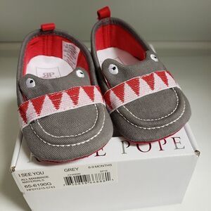 Rosie Pope I See You crib shoes 6-9 month